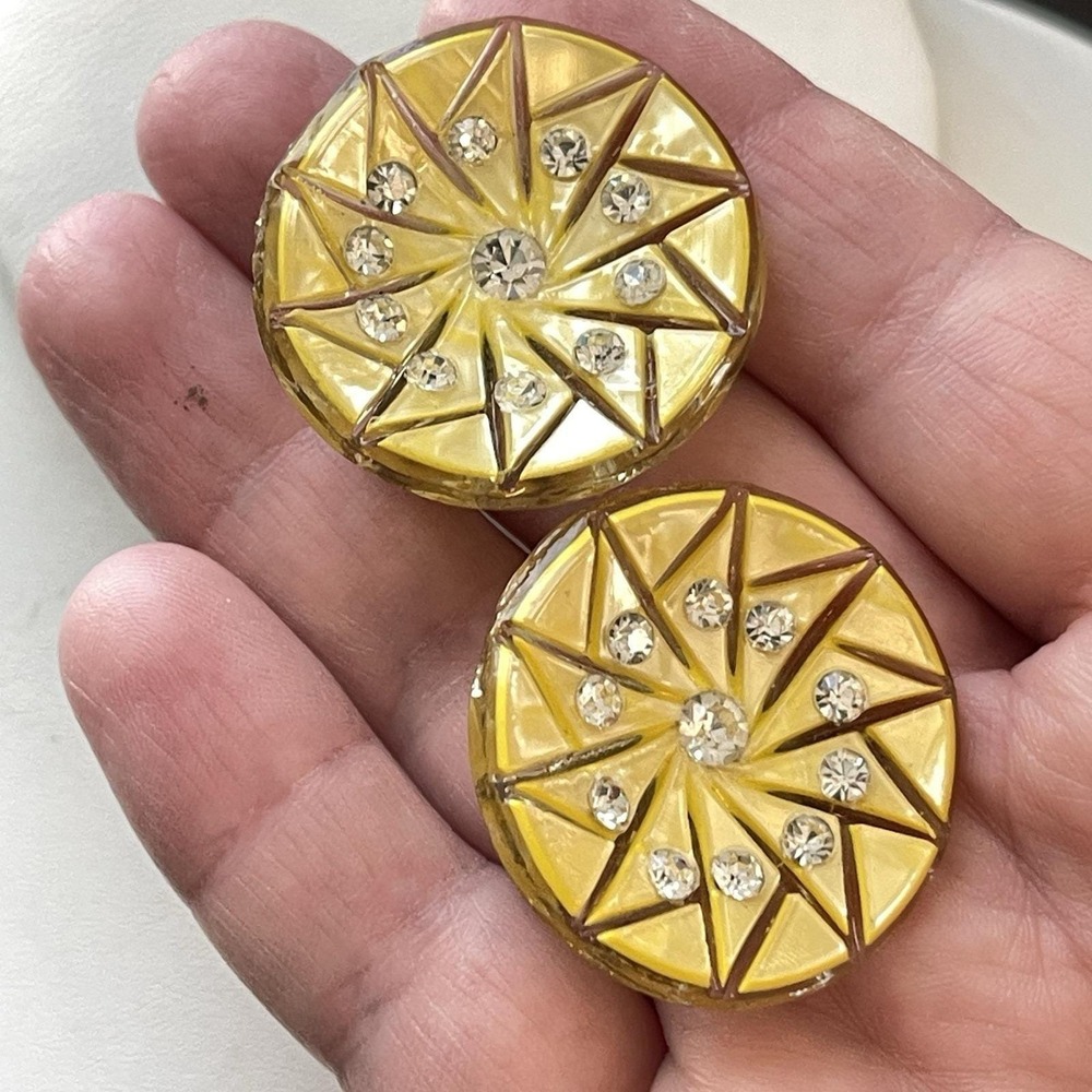 Vintage 60s Yellow Pearlescent Lucite Rhinestone Pinwheel Clip On Earrings Mod